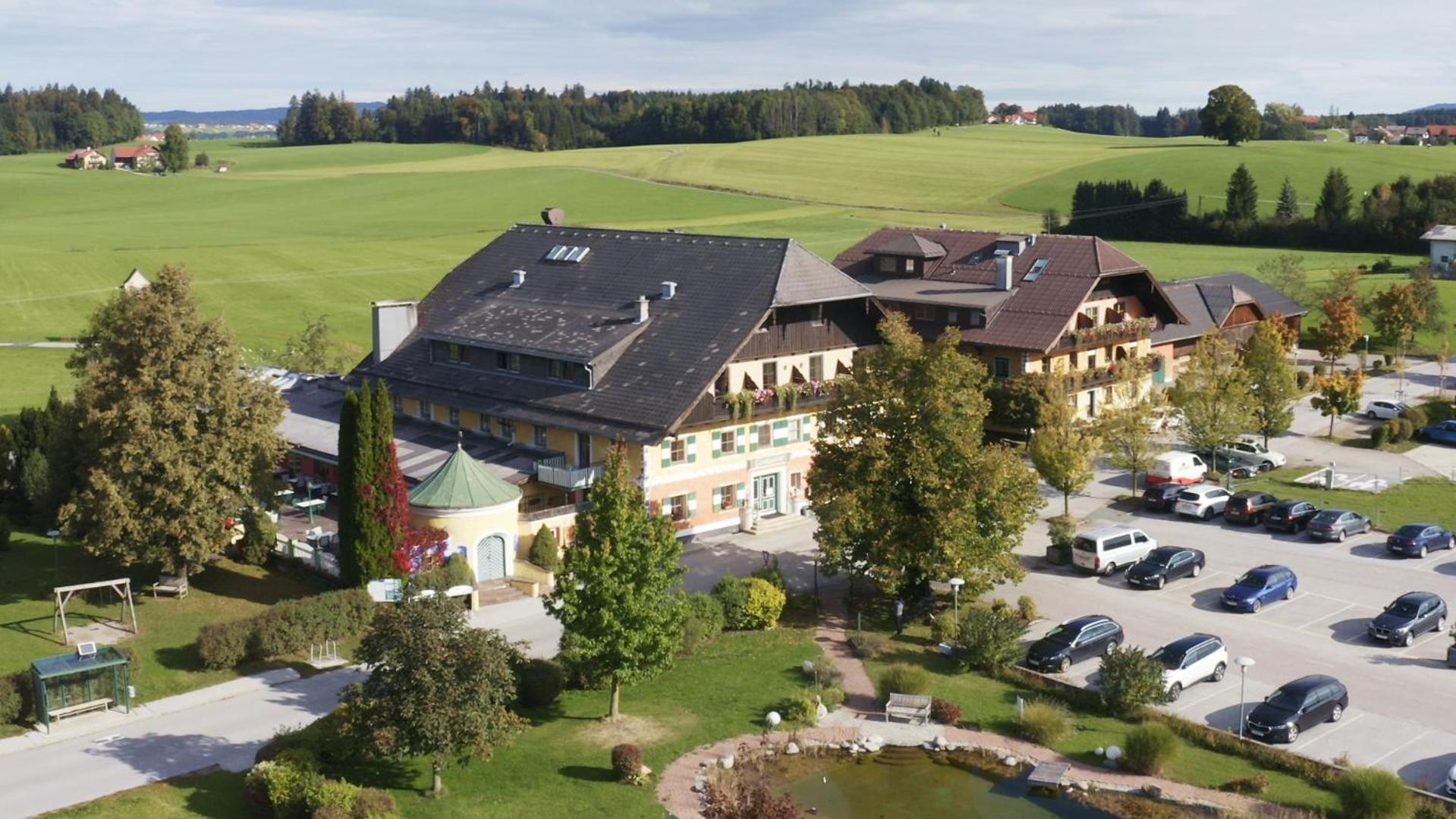 Gastagwirt Hotel Eugendorf Exterior photo